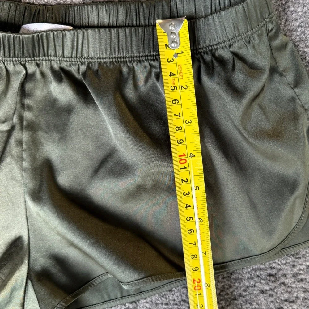 Ekouaer Womens Olive Green Satin Pajama Shorts Dolphin Hem Size‎ S Sleepwear